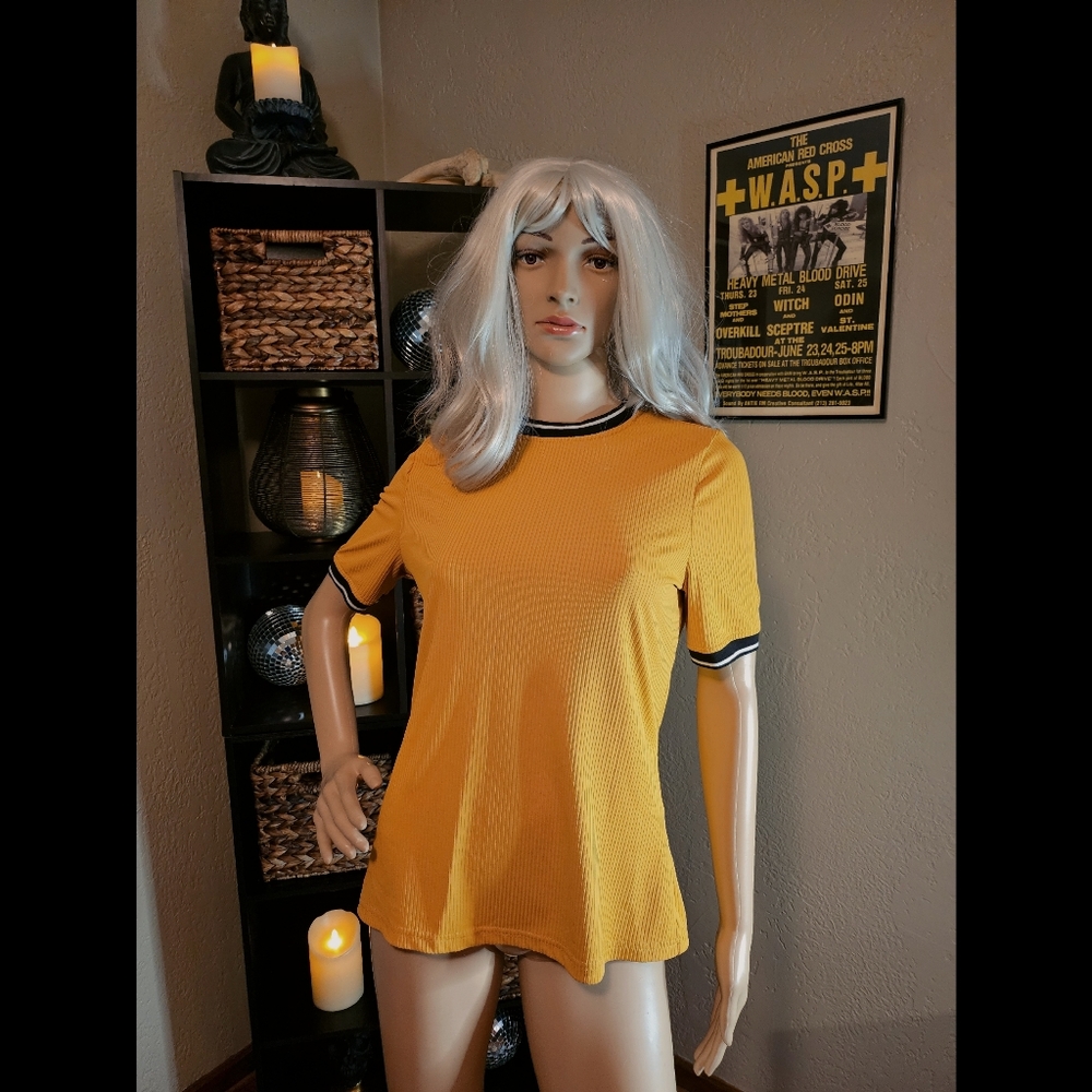 Mustard yellow short sleeve mock neck shirt